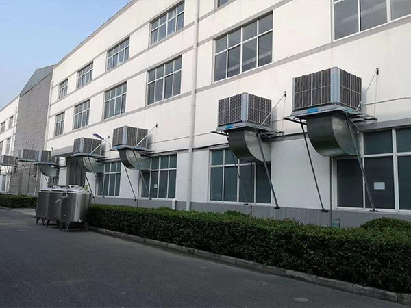 如何分辨工廠降溫設備蒸發(fā)式環(huán)?？照{內濕簾品質的好壞